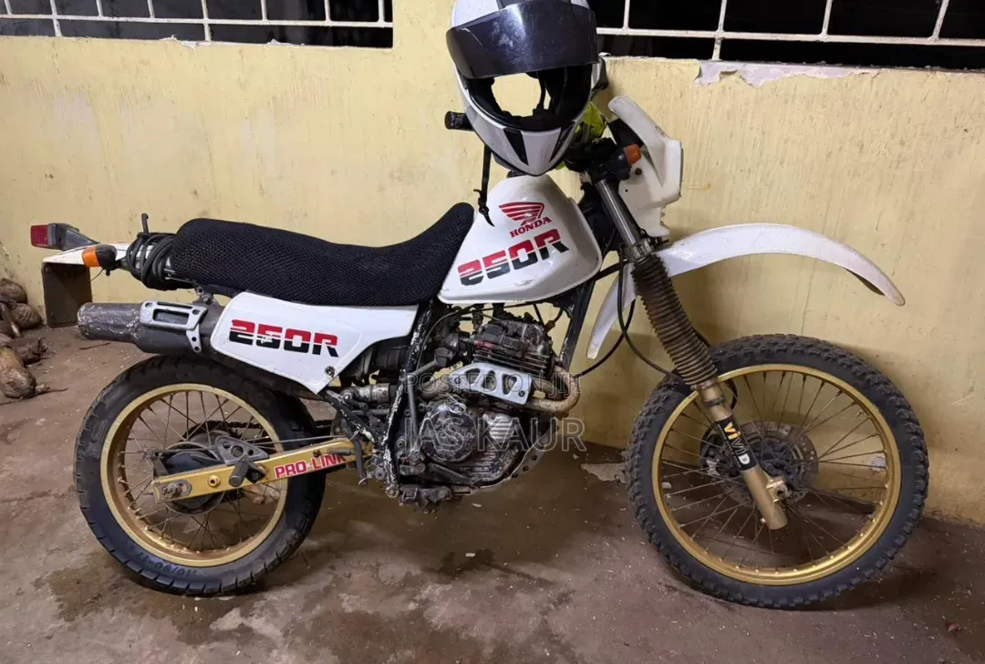 Honda 1990 White