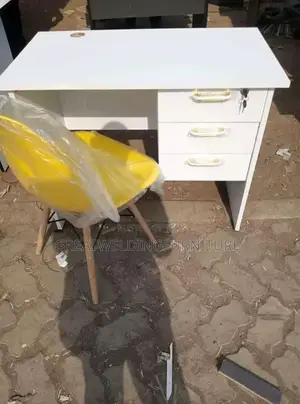 Yellow Eames Office Chair With Desk