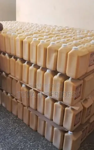 Thick Yellow Conta Glue for Fabric and Woodworking