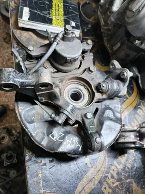 Hub Complete for Voxy,Noah Old Model