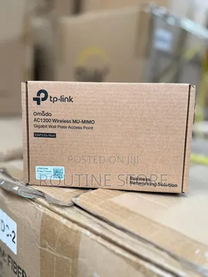 Tplink Wall Mount Accesspoint Ac1200 Gigabit