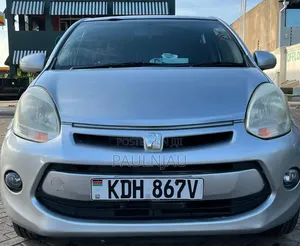 Toyota Passo 2015 Silver