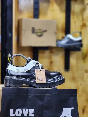Dr Martens Airwair Low-Cut