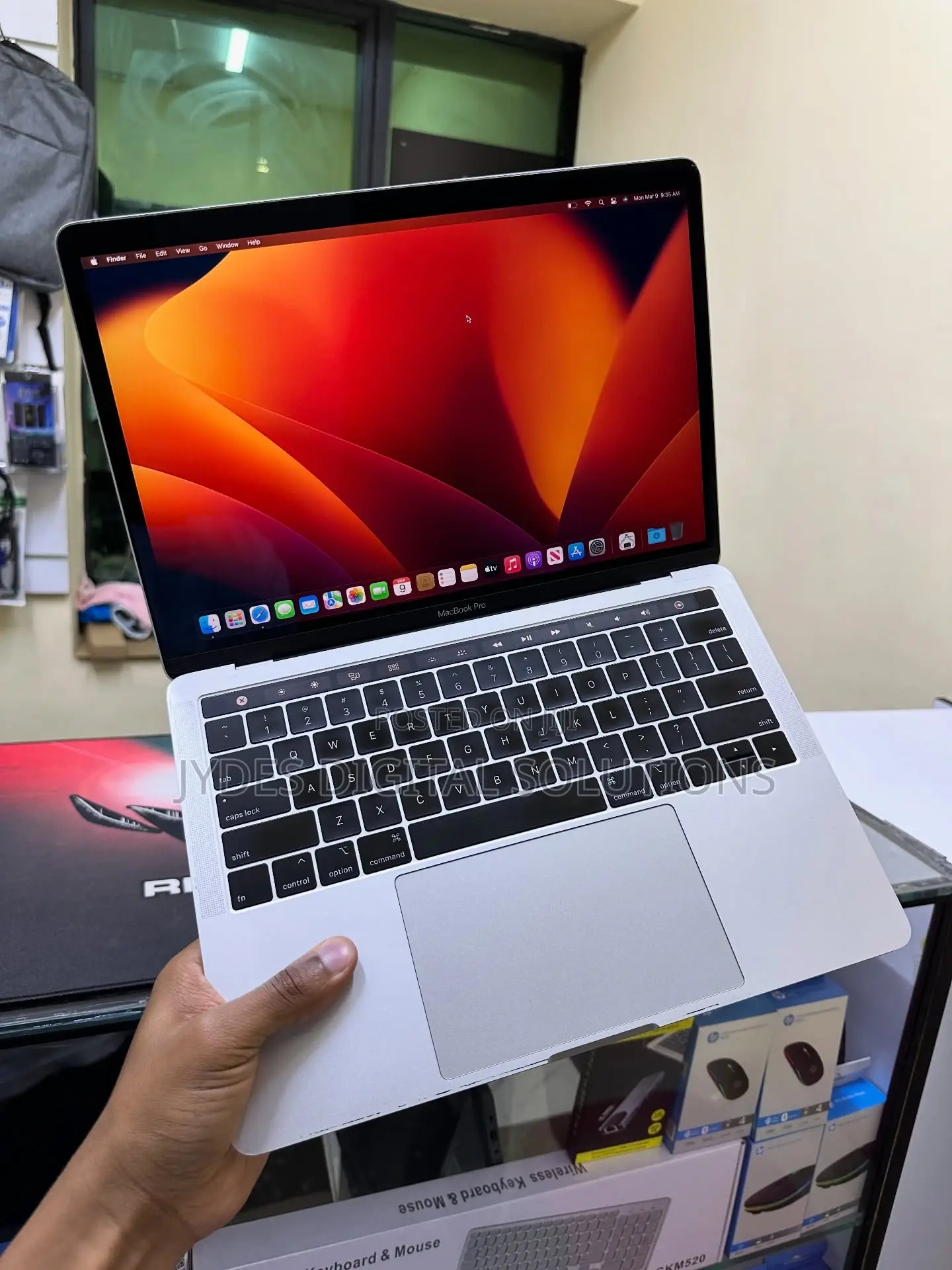 Laptop Apple MacBook Pro 2018 16GB Intel Core i7 SSD 256GB
