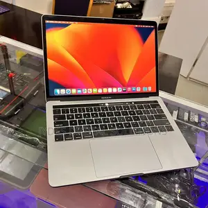 Laptop Apple MacBook Pro 2017 16GB Intel Core i7 SSD 1T