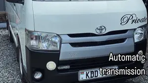 Toyota HiAce 2014 White
