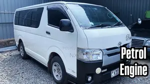 Toyota HiAce 2014 White