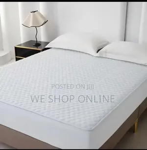Breathable Fitted Mattress Protector, Queen Size and King Size