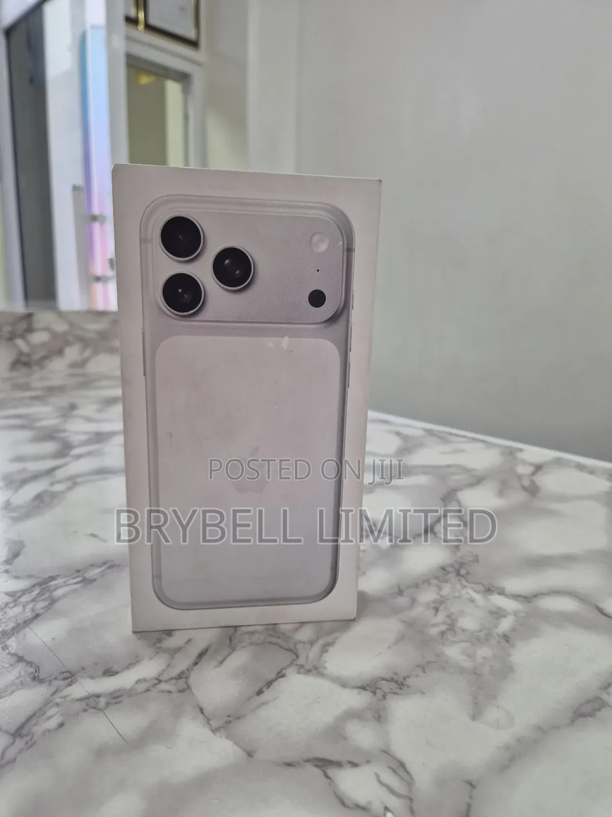 New Apple iPhone 17 Pro Max 256 GB Silver