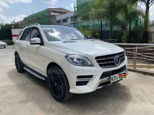 Mercedes-Benz M Class ML350 4MATIC 4dr SUV AWD (3.5L 6cyl 7A) 2015 White