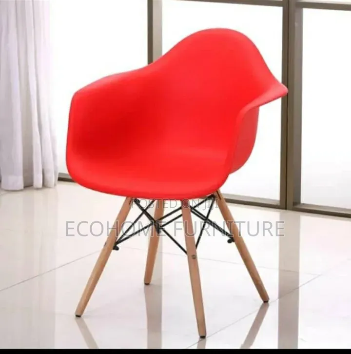 Buckets Eames Chair