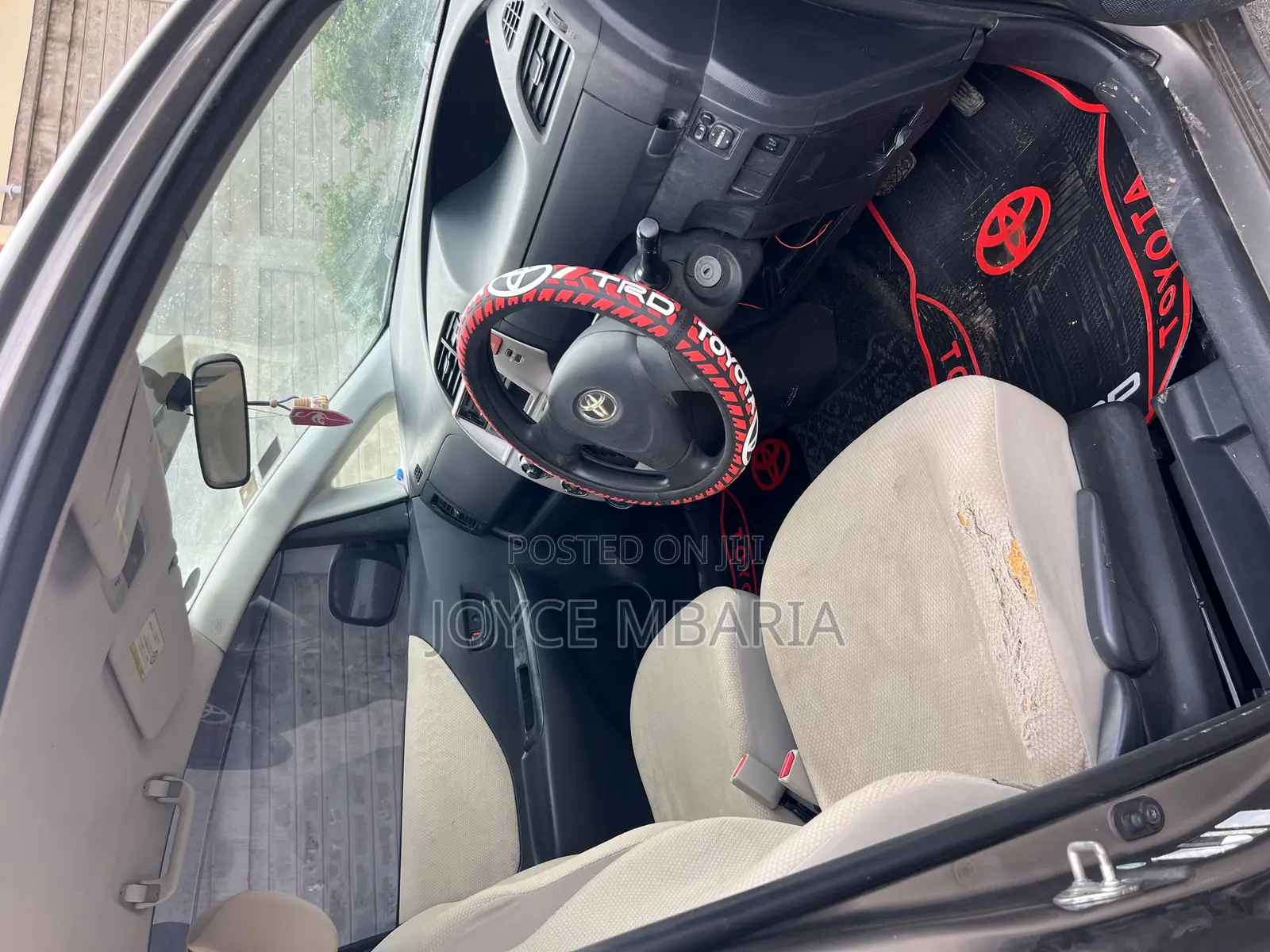 Toyota Ractis 2011 Brown