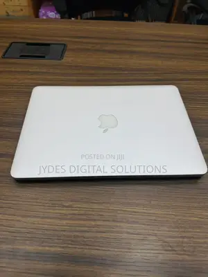 Laptop Apple MacBook Pro 2015 16GB Intel Core i5 SSD 256GB