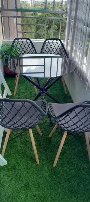 2 Seater Mesh Eames Chair and Glass Round Table