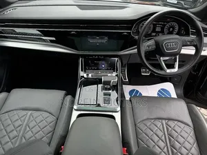 Audi Q8 2022 Matt Black