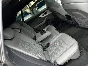 Audi Q8 2022 Matt Black