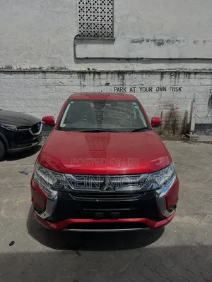 Mitsubishi Outlander 2.4 PHEV AWD 2019 Red