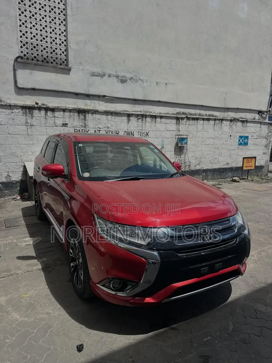 Mitsubishi Outlander 2.4 PHEV AWD 2019 Red