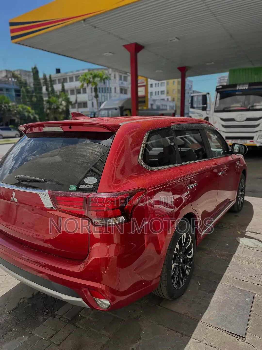 Mitsubishi Outlander 2.4 PHEV AWD 2019 Red