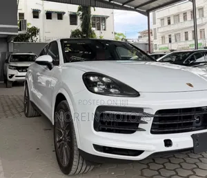 Porsche Cayenne 2021 White