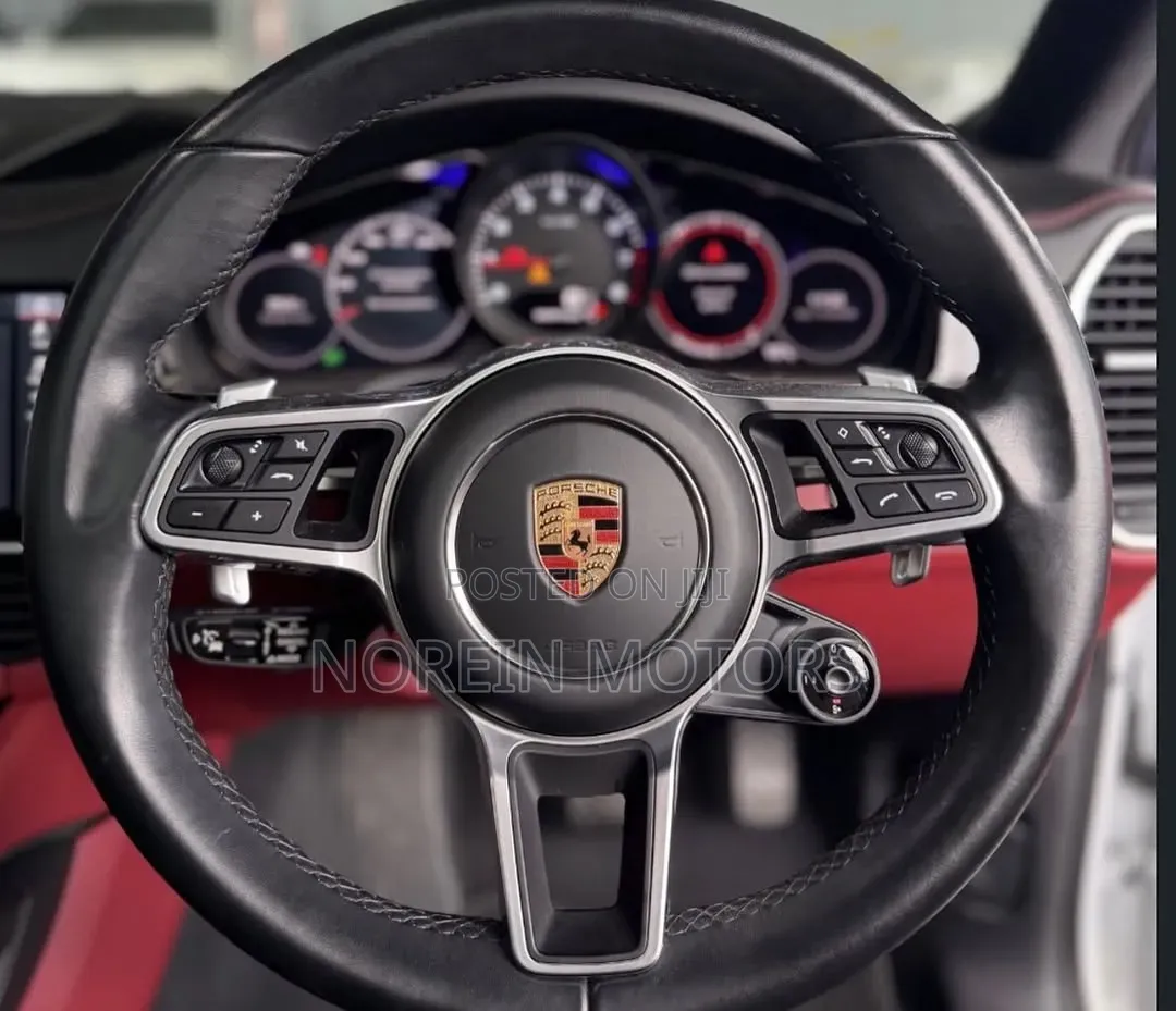 Porsche Cayenne 2021 White
