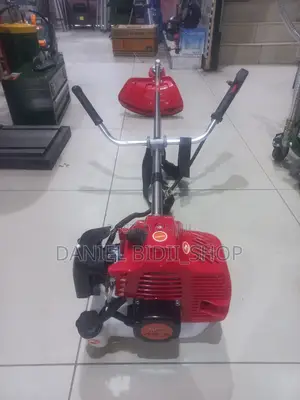Jadever Brushcutters 2 Stroke
Side Pack 2 Stroke