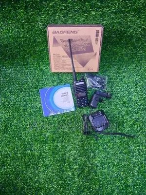 Baofeng Uv-82 Dual Band Walkie Talkie - VHF/Uhf, 8w
