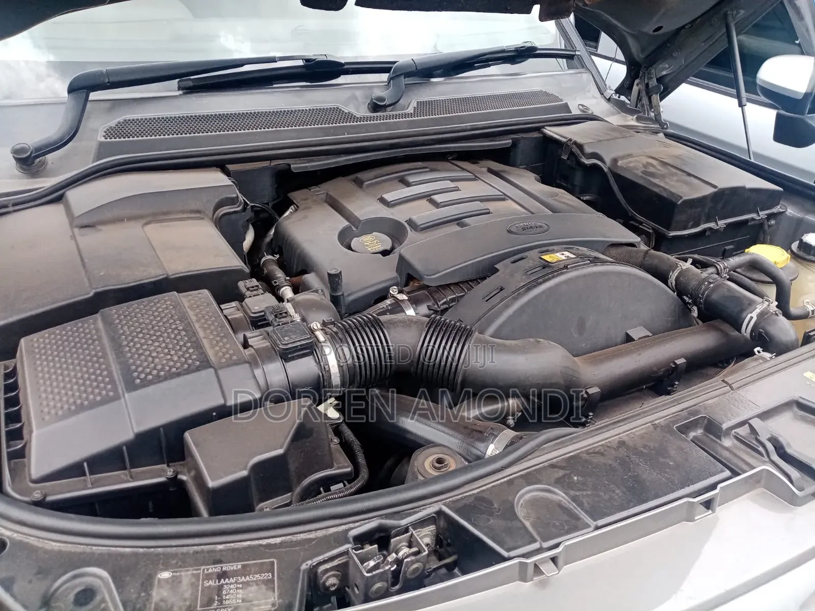 Land Rover Discovery 2010 Silver
