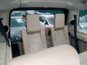 Land Rover Discovery 2010 Silver
