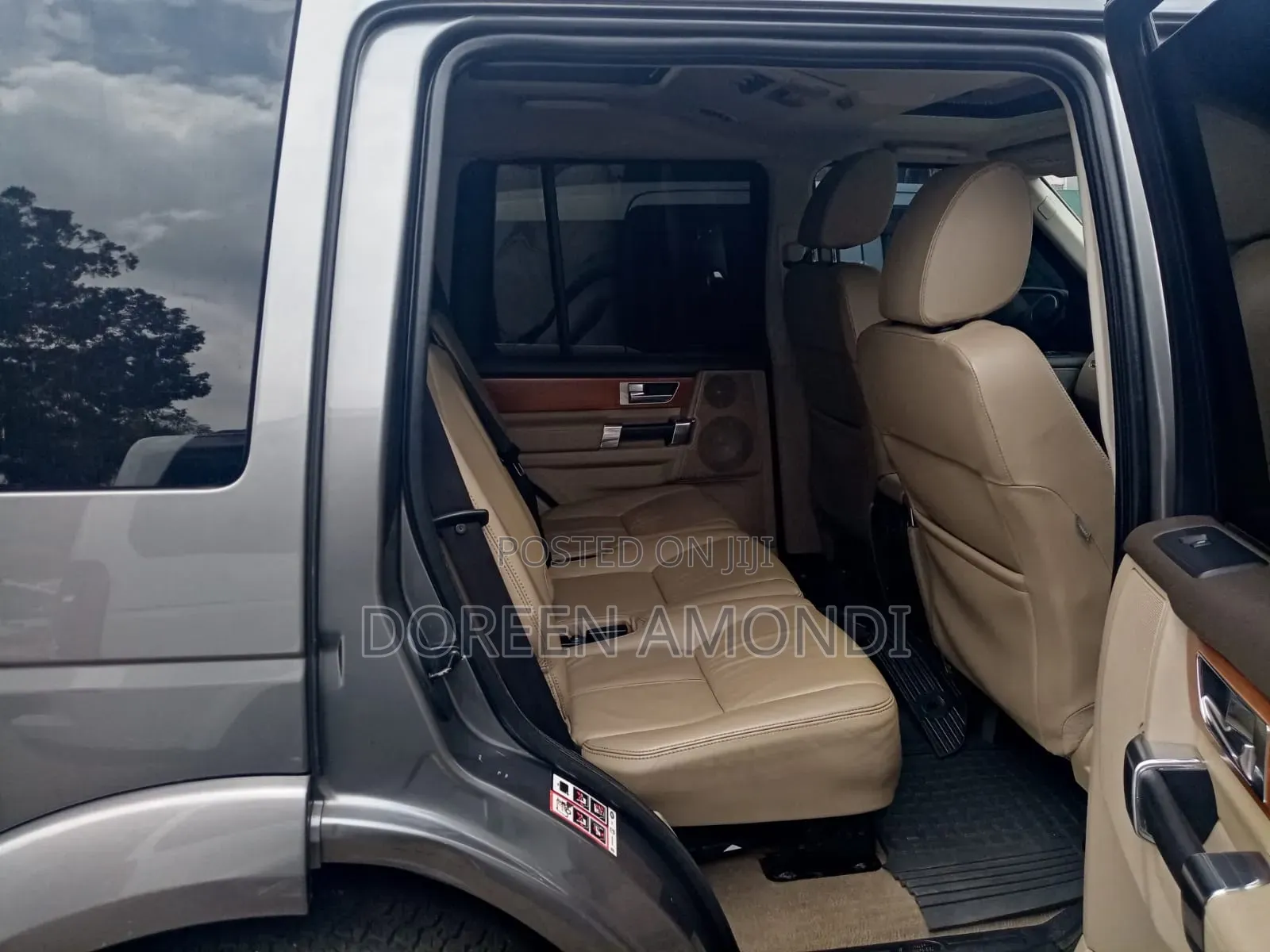 Land Rover Discovery 2010 Silver