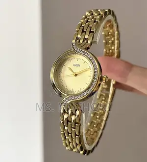 New Vintage Luxe Ladies Wrist Watch