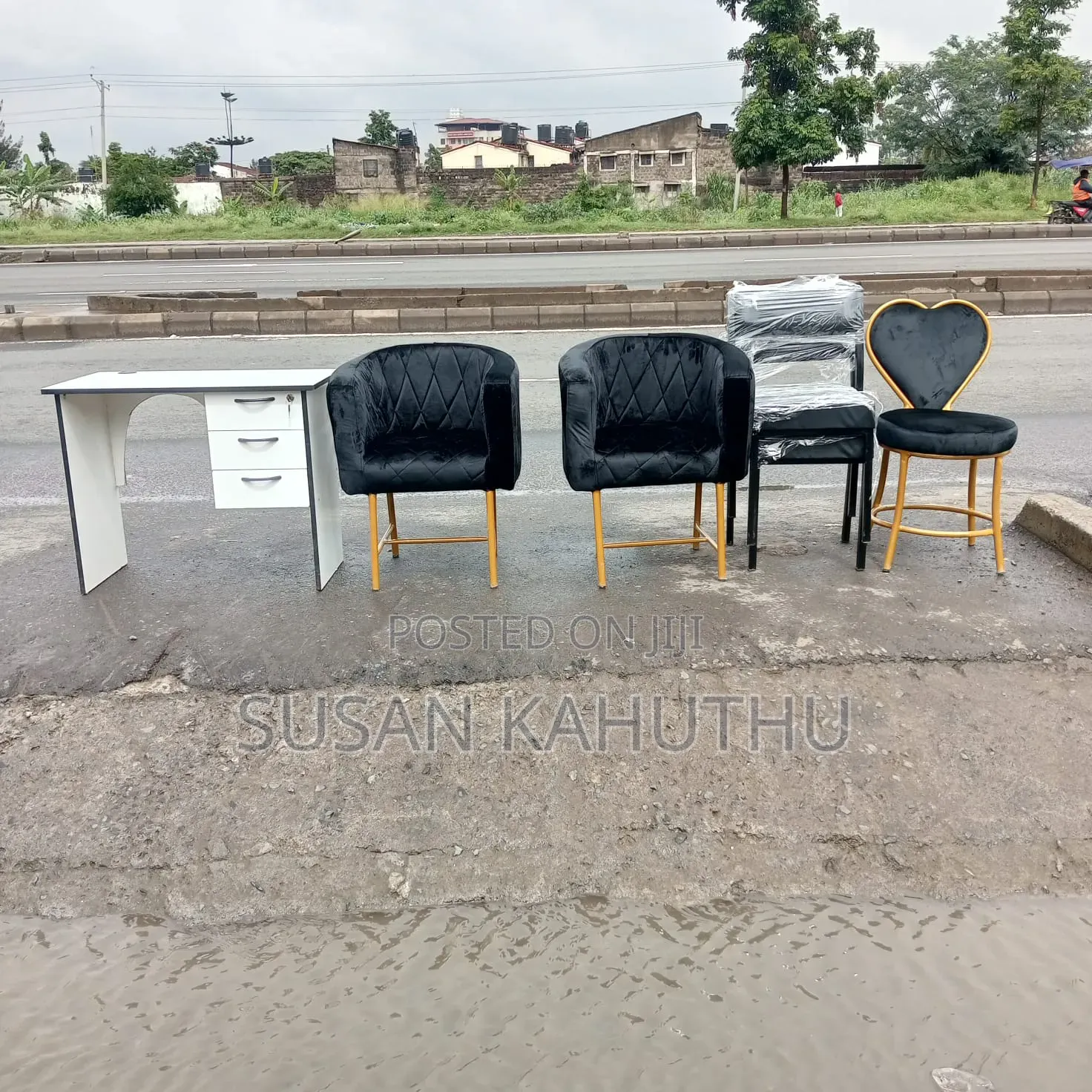 Black Appealing Parlour Set