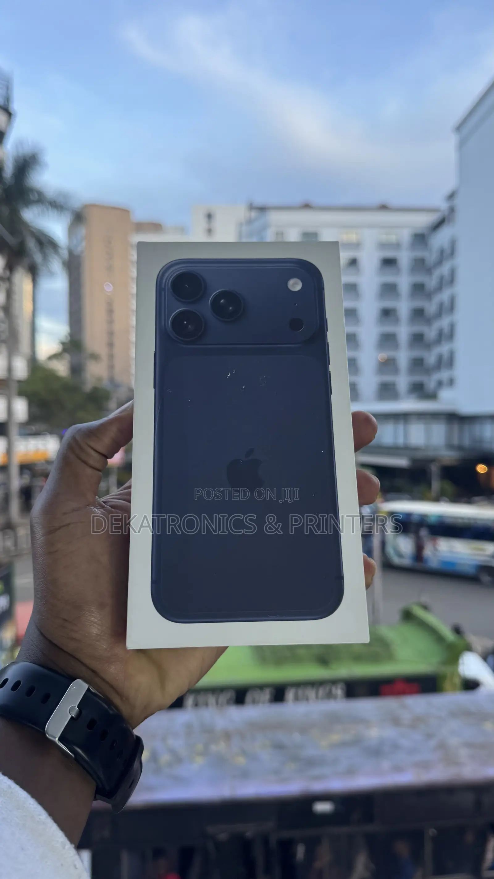 New Apple iPhone 17 Pro 512 GB Blue