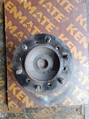 Front Hub Toyota 7l Hiace