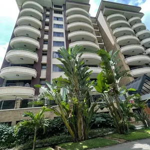 4bdrm Duplex in Riverside Drive for rent