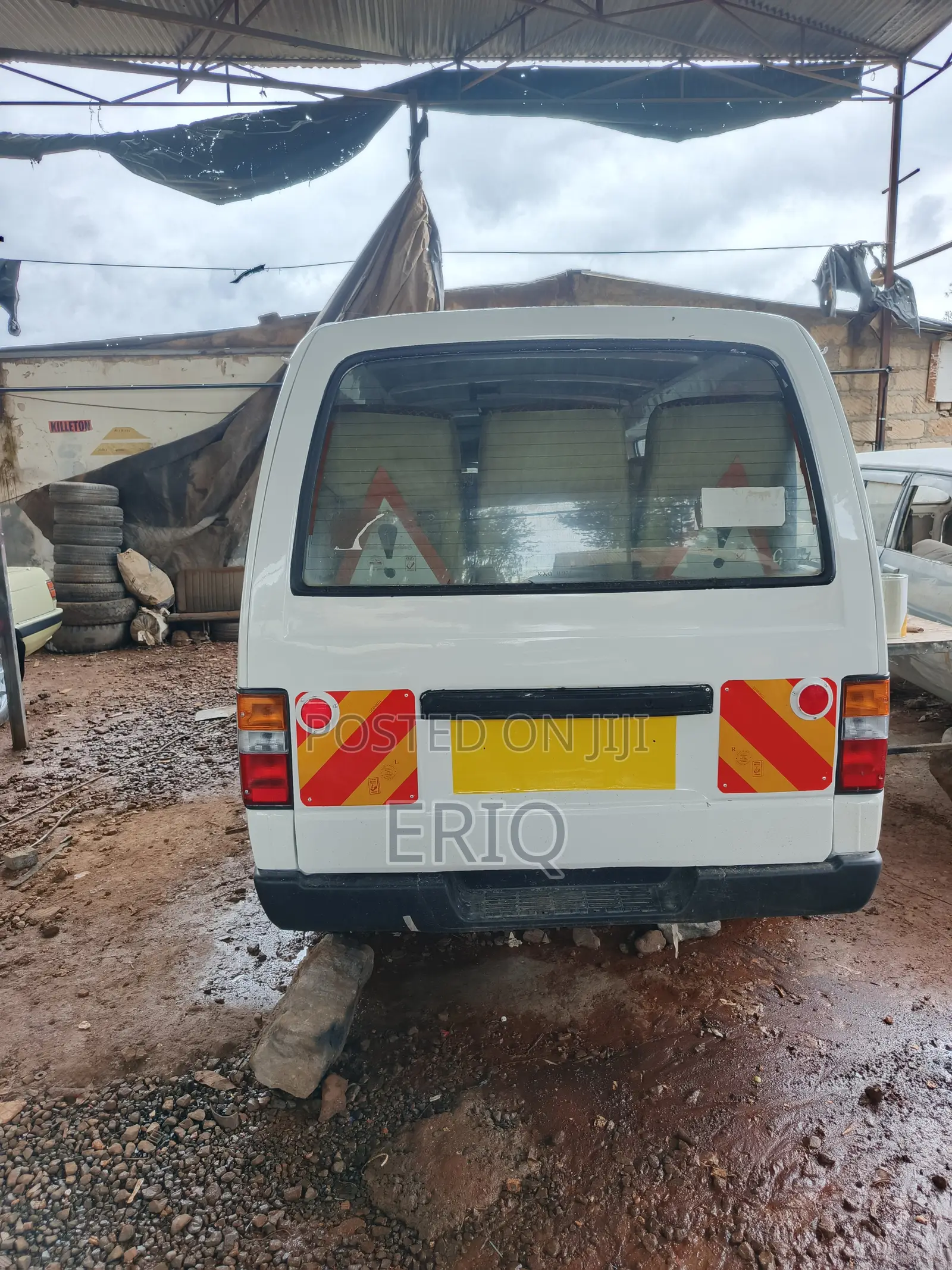 Nissan Caravan (Urvan) 2002 White