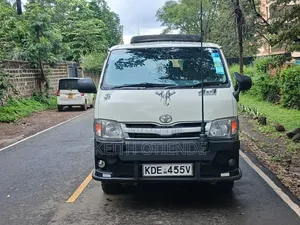 Toyota Regius 2013 White