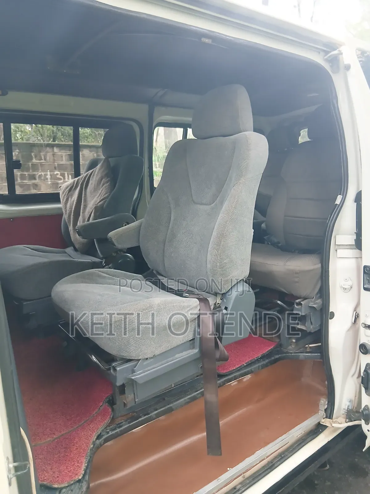 Toyota Regius 2013 White