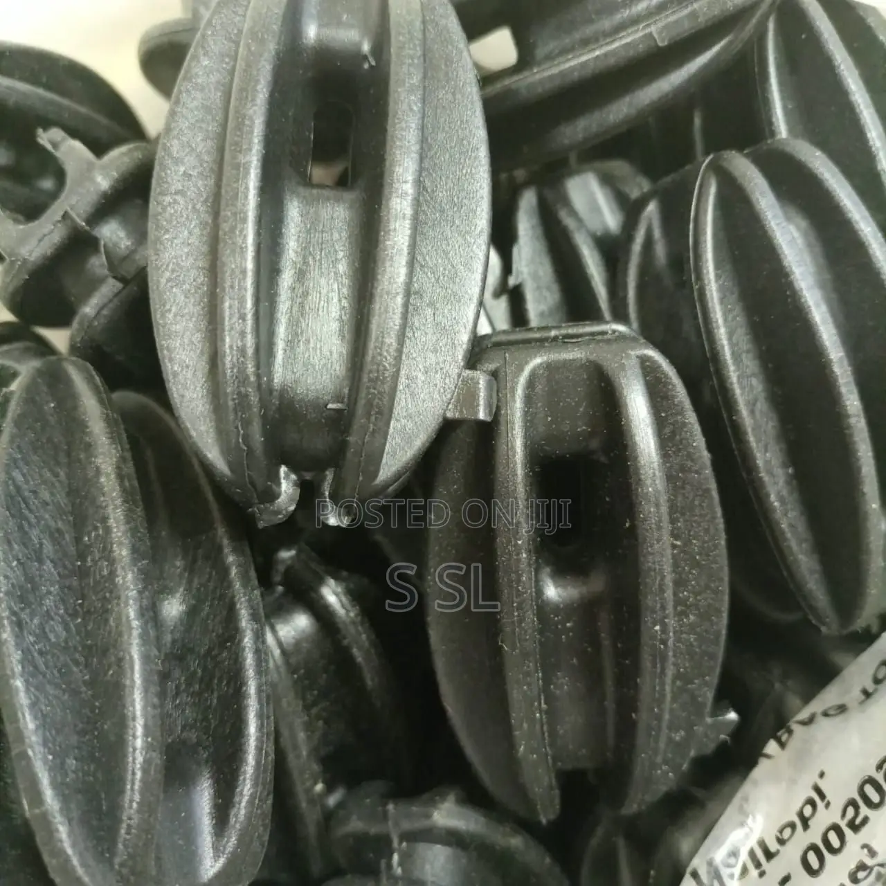 Plastic Strainer Insulators