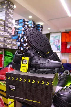 Manager Safety Jogger Shoe.