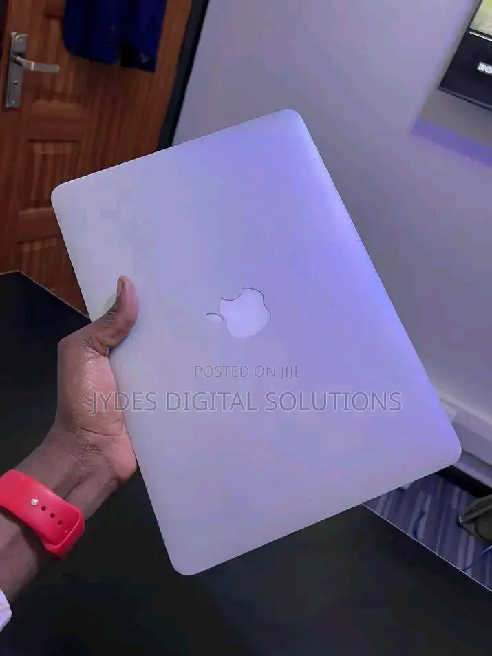 Laptop Apple MacBook Pro 2013 8GB Intel Core i5 SSD 256GB