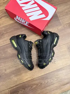 Nike Air Max 95
Corteiz Honey Black