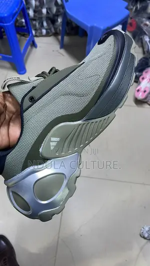 Adidas Wonder Runner