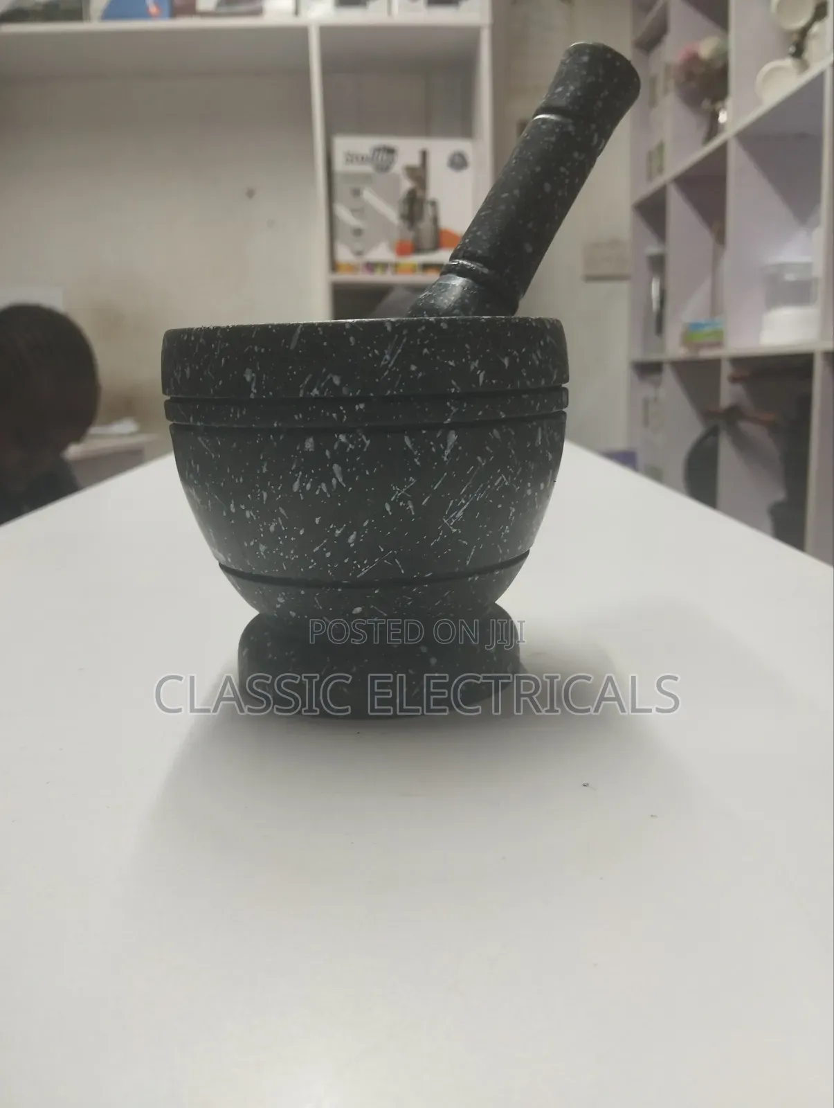 Motor and Pestle