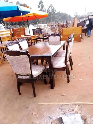 6-Seater Antique Mahogany Walnut Creek Dinning Table Set