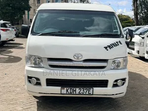 Toyota HiAce 2010 White