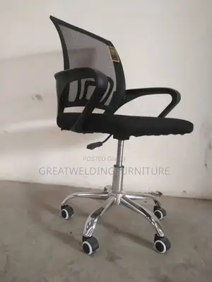 Black Adjustable Height Mesh Office Chair