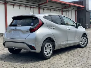 Toyota Aqua 2020 Silver