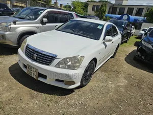 Toyota Crown 2006 White