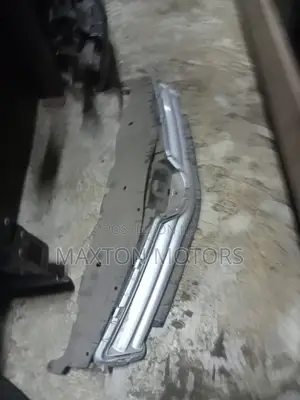 Grille Toyota Auris 2008